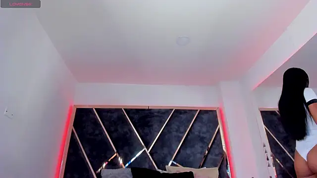 Snapshot of SusanaHenao chatting on September 30, 2025, 7:08 pm SusanaHenao online show from September 30, 2025, 7:08 pm