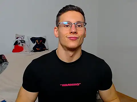 ZeinMiracles online show from September 27, 2025, 9:20 pm