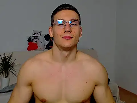 ZeinMiracles online show from October 26, 2025, 6:36 pm