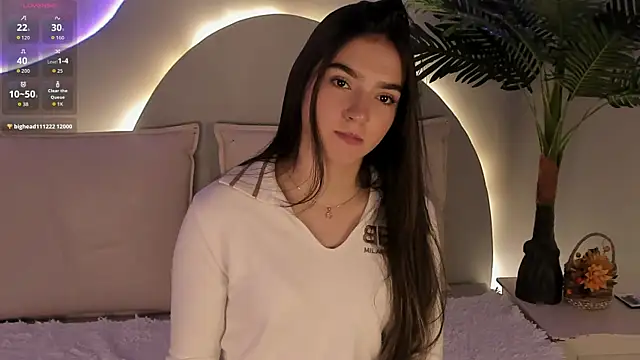 Aleska romanov  online show from October 8, 2025, 12:25 pm