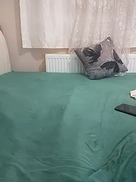 Snapshot of gamzeyak chatting on February 24, 2026, 1:03 am gamzeyak online show from February 24, 2026, 1:03 am