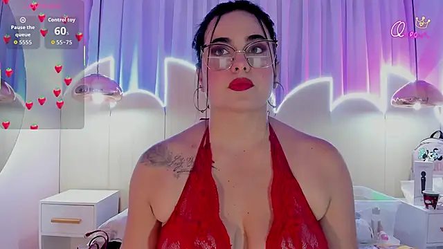 sofiiacarson online show from February 19, 2026, 7:43 pm