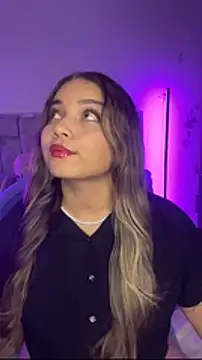 AnnyLopezzz  online show from February 13, 2026, 4:19 am