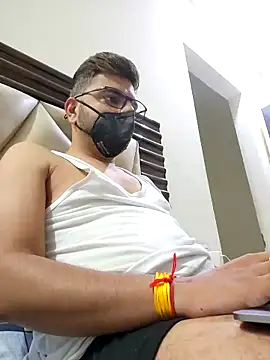 Snapshot of LoveGuruRA chatting on October 13, 2025, 1:38 am LoveGuruRA online show from October 13, 2025, 1:38 am