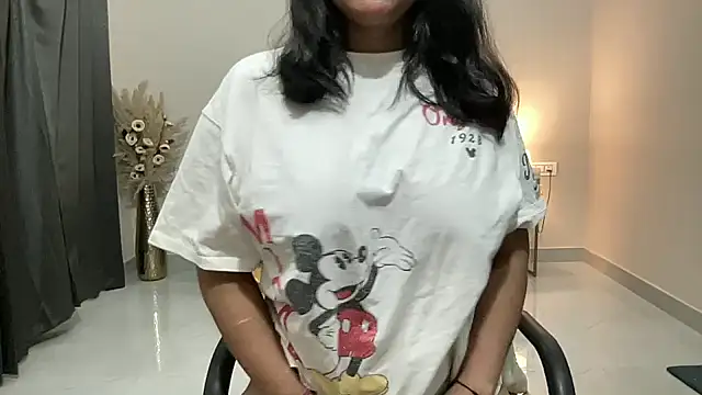 Snapshot of piyassi__divya chatting on June 24, 2026, 5:34 pm piyassi divya online show from June 24, 2026, 5:34 pm