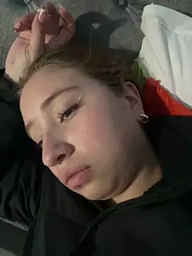 Snapshot of mia_skys chatting on February 21, 2026, 3:29 am mia skys online show from February 21, 2026, 3:29 am