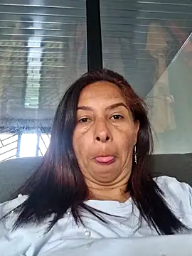 Snapshot of maleja23 chatting on October 22, 2025, 1:44 pm maleja23 online show from October 22, 2025, 1:44 pm