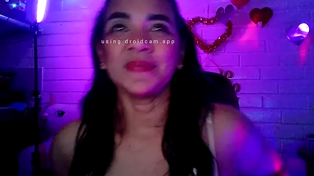 MiiaVelasquez online show from February 17, 2026, 4:42 am