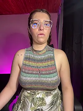 CoraVibes online show from November 29, 2025, 11:57 am