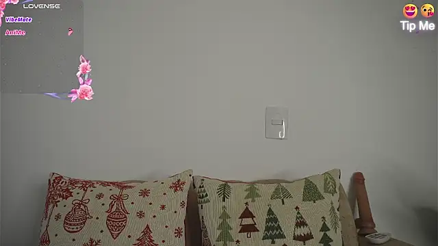 Roxybeautyy online show from February 21, 2026, 9:43 am