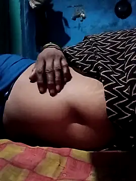 Radha8080 online show from September 16, 2025, 3:57 pm