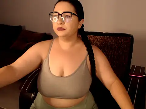 Snapshot of SpecialMonique chatting on September 9, 2025, 9:14 pm SpecialMonique online show from September 9, 2025, 9:14 pm