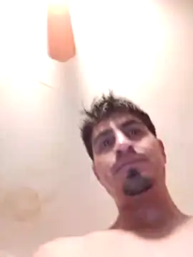 Snapshot of Arce92 chatting on July 9, 2026, 5:33 am Arce92 online show from July 9, 2026, 5:33 am