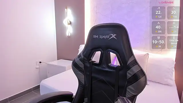 Snapshot of emily_tolson chatting on December 19, 2025, 12:12 pm emily tolson online show from December 19, 2025, 12:12 pm