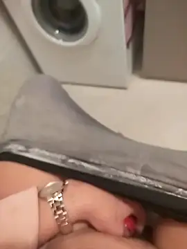 TaraWild online show from December 22, 2025, 7:22 pm