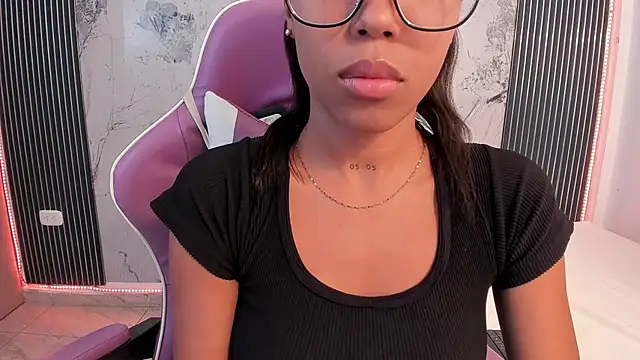 Snapshot of Mia_Duarte1 chatting on June 25, 2026, 7:18 pm Mia Duarte1 online show from June 25, 2026, 7:18 pm