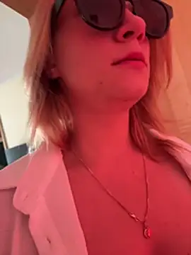 SugarDanger online show from July 19, 2026, 6:17 am