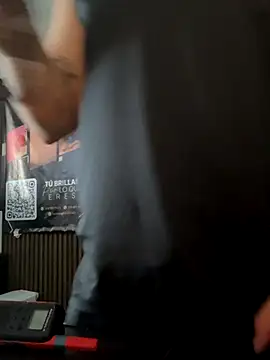 IanGilbert online show from November 23, 2025, 1:55 pm