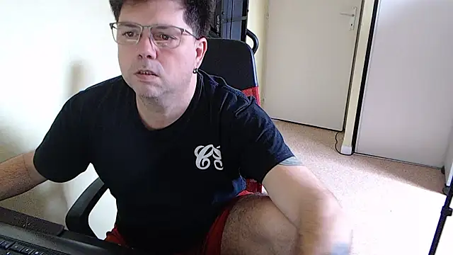 blueandwhite1 online show from February 1, 2026, 10:58 am