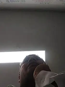 danigarci2307 online show from January 16, 2026, 11:42 pm