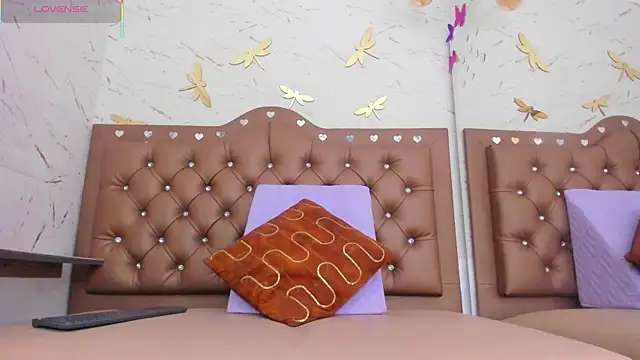 Zoe-Johnson  online show from September 27, 2025, 10:15 pm