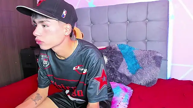 Snapshot of Playboy_Andersex chatting on September 11, 2025, 5:02 pm Playboy Andersex online show from September 11, 2025, 5:02 pm