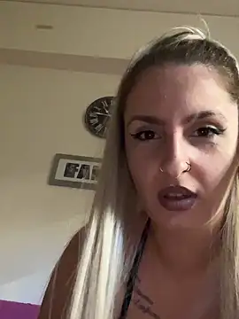 Sexy Bulgarian woman online show from September 22, 2025, 7:43 am