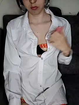 AnnieSparkle online show from September 10, 2025, 12:21 am