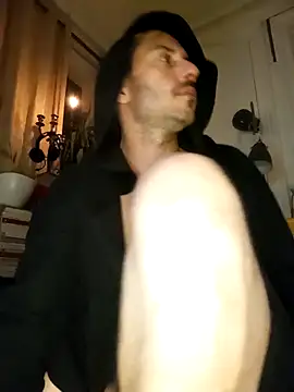 branletteur online show from November 8, 2025, 3:18 am