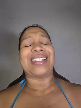 Snapshot of Yera_brown69 chatting on May 24, 2026, 2:05 am Yera brown69 online show from May 24, 2026, 2:05 am