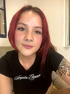 Snapshot of julse_ chatting on October 18, 2025, 10:54 pm julse online show from October 18, 2025, 10:54 pm