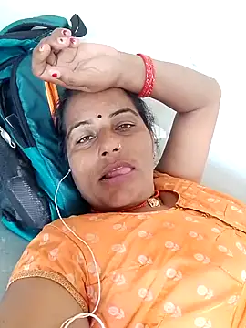 Snapshot of Suhani_hot12 chatting on September 21, 2025, 6:37 am Suhani hot12 online show from September 21, 2025, 6:37 am