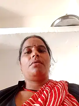 Snapshot of Suhani_hot12 chatting on September 22, 2025, 7:32 am Suhani hot12 online show from September 22, 2025, 7:32 am