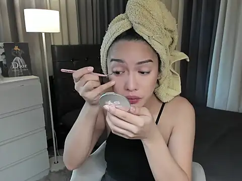 Snapshot of Blaire_Samantha chatting on December 4, 2025, 6:55 am Blaire Samantha online show from December 4, 2025, 6:55 am