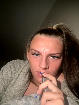 Snapshot of Summer21k chatting on September 18, 2025, 1:51 am Summer21k online show from September 18, 2025, 1:51 am