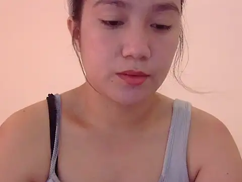 Lovelyclaya online show from March 6, 2026, 12:18 am