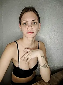 rinabluu online show from September 9, 2025, 6:18 pm