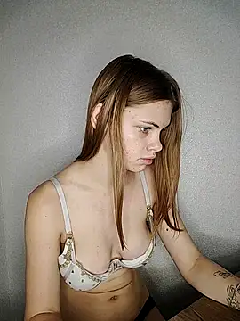 rinabluu online show from September 15, 2025, 11:54 am