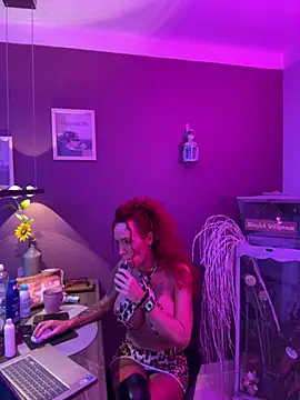 Snapshot of Hotmilfhamburg1 chatting on April 25, 2026, 3:53 am Hotmilfhamburg1 online show from April 25, 2026, 3:53 am