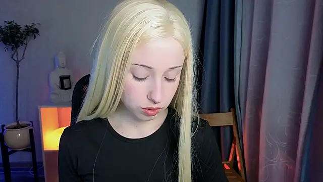 YukiMisa online show from April 15, 2026, 5:31 pm