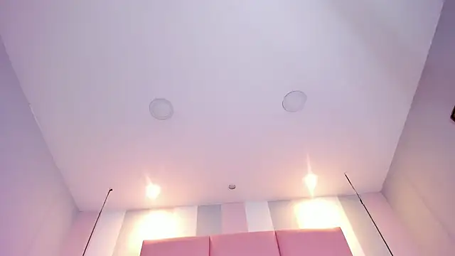 CarolinaFerrer online show from October 1, 2025, 12:33 pm