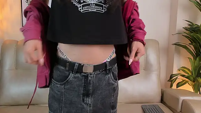 Violeta Foxz online show from September 17, 2025, 7:15 pm