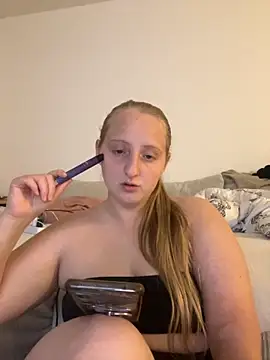 young hailey online show from November 2, 2025, 6:43 pm