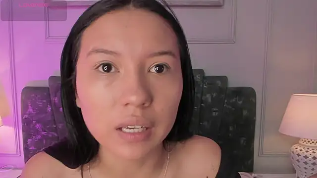 lux bitchx online show from April 21, 2026, 2:51 am