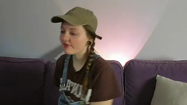 WonderConnie1 online show from September 23, 2025, 3:20 am