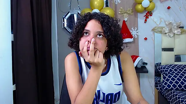 miss leidy  online show from November 15, 2025, 3:15 am