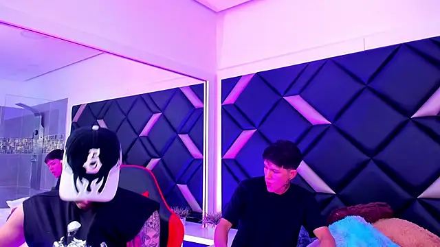 Snapshot of Handsomeboyss19 chatting on October 17, 2025, 2:48 am Handsomeboyss19 online show from October 17, 2025, 2:48 am