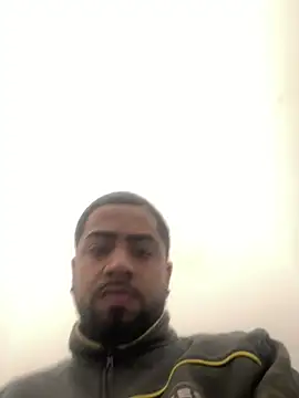 Snapshot of Bryan056_ chatting on April 13, 2026, 9:26 am Bryan056 online show from April 13, 2026, 9:26 am