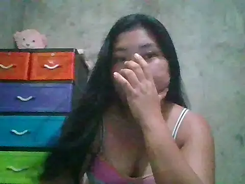 nikki zapphire online show from November 23, 2025, 2:55 am