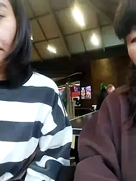 Snapshot of Luu-Lii777 chatting on September 10, 2025, 6:57 am Luu-Lii777 online show from September 10, 2025, 6:57 am